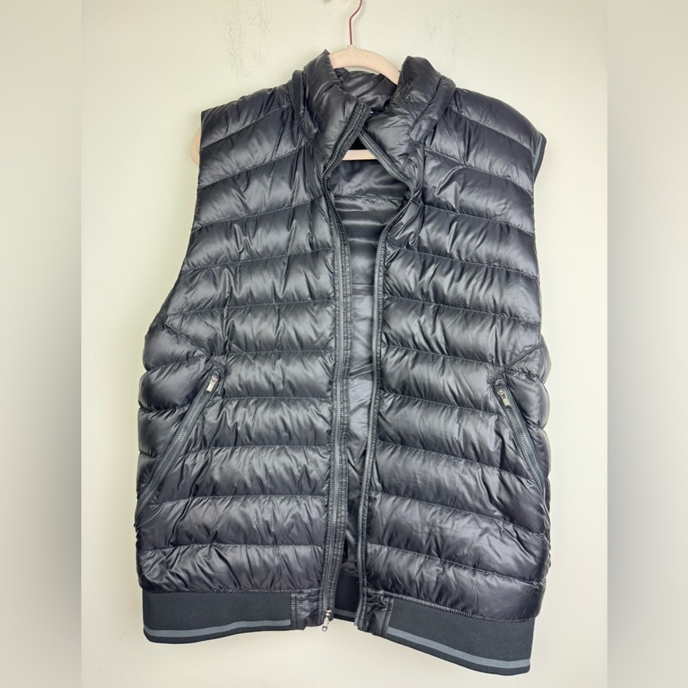 LULU LEMON Black Get Up Get Down Men's Puffer Vest Size Large